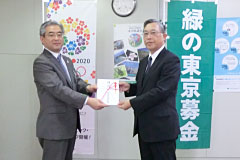 目録贈呈式の様子